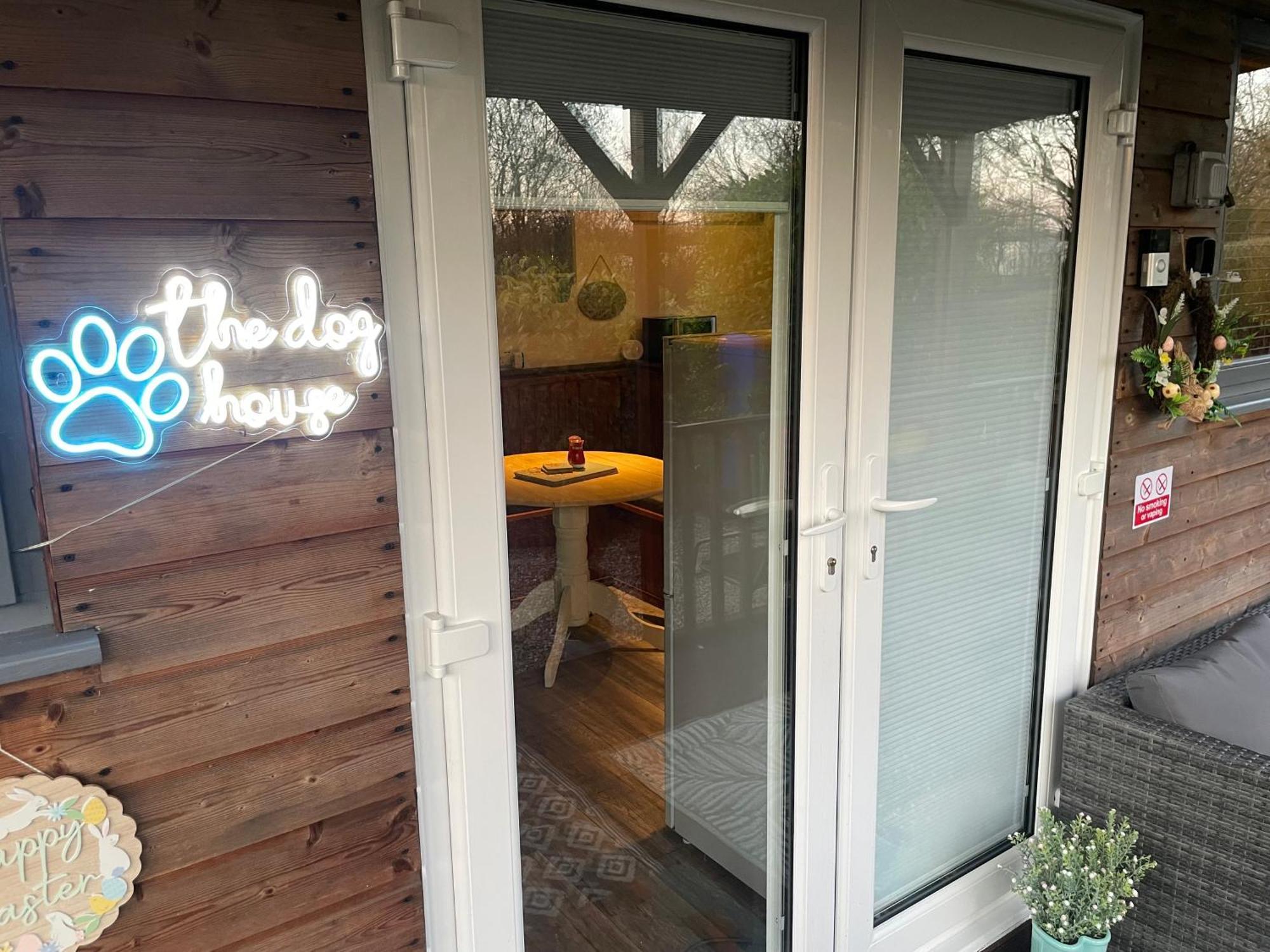 The Dog House Humberston